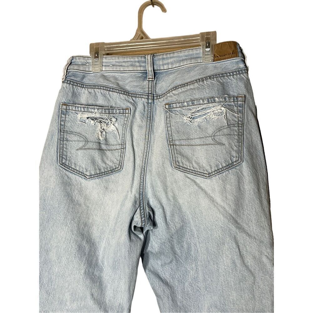 American Eagle Comfort Stretch Waistband Ripped Mom Jeans Light Wash Size 4 - Picture 8 of 10